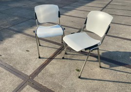 Witte stoelen